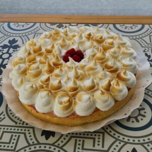 PIE DE LIMÓN Y FRAMBUESAS